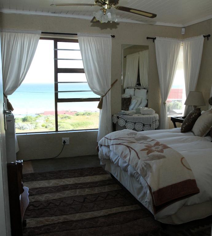 Oceanview Guesthouse Struisbaai Ruang foto
