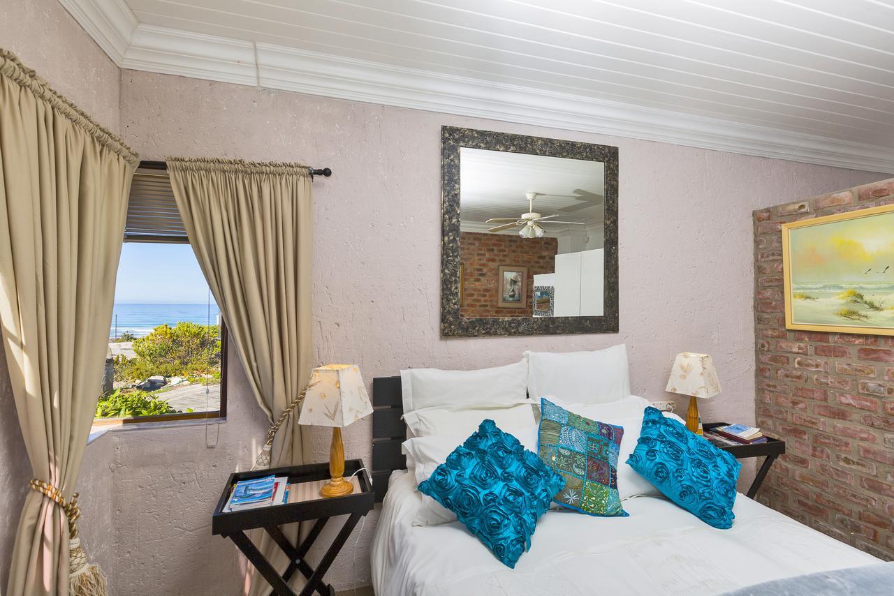 Oceanview Guesthouse Struisbaai Bagian luar foto